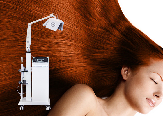 تجهیزات رشد موهای دستگاه لیزر دیود واقعی 650nm / 670nm با CE تایید شده است